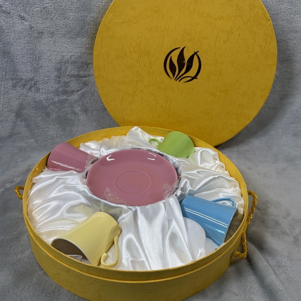 Vintage Classic Coffee & Tea Set 6 Cups and 6 Saucers in Round Box Vintage - NIB - Picture 6 of 10